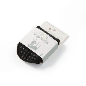 Antypoślizgowe skarpetki do jogi myga Grip Socks. Czarne skarpetki MYGA, bez wzorów. W wyprzedaży za 29,00 zł.