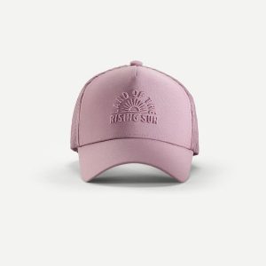 Czapka trekkingowa z daszkiem Travel 500 Trucker. Zielone czapki FORCLAZ, bez wzorów, z elastanu, sportowe. Za 59,99 zł.