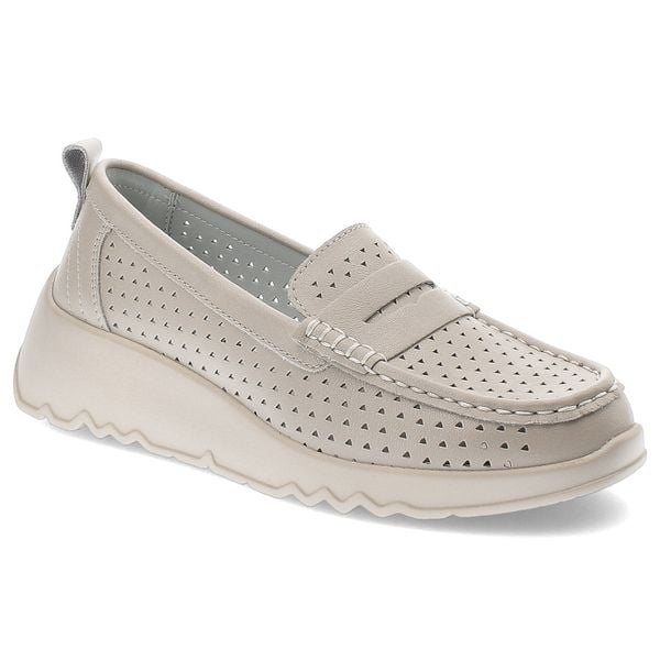 Beżowe Półbuty S.Barski Wygodne Obuwie Damskie. Brązowe półbuty S.BARSKI, na lato, z aplikacjami, bez obcasa, bez zapięcia. Za 178,99 zł.