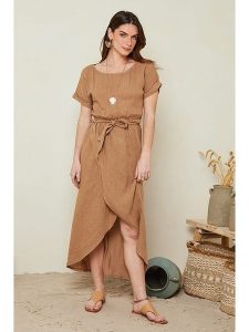 Le Monde du Lin Lniana sukienka w kolorze jasnobrązowym rozmiar: 38/40. Brązowe sukienki Le Monde du Lin, bez wzorów, ze lnu, klasyczne, bez kołnierzyka, bez ramiączek, maxi. Za 143,99 zł.