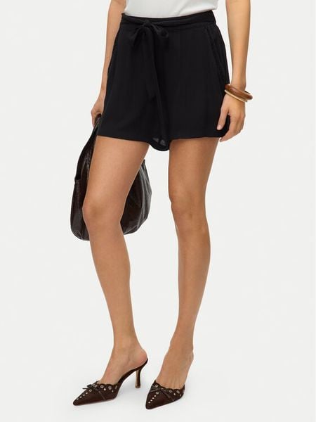 Vero Moda Szorty materiałowe Menny 10323630 Czarny Regular Fit. Czarne szorty Vero Moda, bez wzorów, z materiału. Za 101,99 zł.