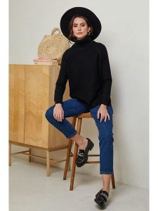 Soft Cashmere Golf w kolorze czarnym rozmiar: 38/40. Czarne swetry oversize Soft Cashmere, bez wzorów, z kaszmiru, bez ramiączek. Za 104,99 zł.