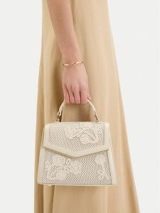 Nine West Torebka CEO-Wall Street Glow-KY318 Beżowy. Brązowe kuferki Nine West, bez wzorów, z materiału, bez dodatków. Za 249,99 zł.