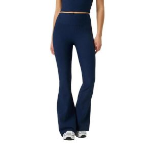 Damskie legginsy Björn Borg Studio Flare. Niebieskie legginsy Björn Borg, bez wzorów, z tkaniny, długie. Za 399,00 zł.