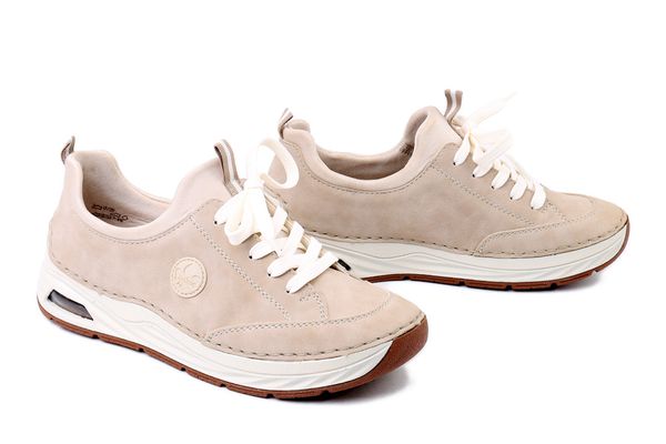 RIEKER 44562-62 beige, półbuty damskie. Brązowe półbuty Rieker, bez wzorów, bez obcasa, bez zapięcia. Za 369,90 zł.