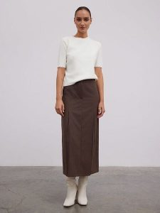 BGN Spódnica w kolorze brązowym rozmiar: 38. Brązowe spódnice BGN, na co dzień, bez wzorów, maxi. Za 104,89 zł.