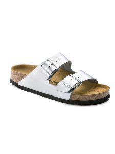 Birkenstock Klapki "Arizona" w kolorze srebrnym rozmiar: 42. Szare klapki Birkenstock, bez wzorów, z otwartym noskiem, bez obcasa. Za 333,81 zł.