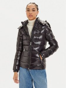 Tommy Jeans Kurtka puchowa DW0DW19926 Czarny Regular Fit. Czarne kurtki Tommy Jeans, xs, bez wzorów, z jeansu, bez kaptura. Za 519,99 zł.