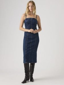Levi's Sukienka dżinsowa w kolorze granatowym rozmiar: S. Niebieskie sukienki Levi's®, s, bez wzorów, bez kołnierzyka, bez ramiączek, midi. Za 212,80 zł.