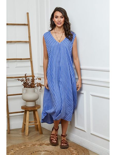 Fleur de Lin Lniana sukienka w kolorze niebieskim rozmiar: M. Niebieskie sukienki Fleur de Lin, na co dzień, m, bez wzorów, ze lnu, bez kołnierzyka, bez ramiączek, maxi, proste. Za 196,24 zł.