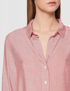 WRANGLER BLOUSE DAMSKA KOSZULA Z DŁUGIM RĘKAWEM PASKI FLAME RED W5Z2TIR06. Czerwone koszule Wrangler, s, bez wzorów, bez kołnierzyka, bez ramiączek. Za 129,99 zł.