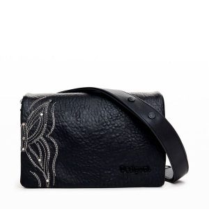 Torebka Desigual. Czarne listonoszki Desigual, bez wzorów, bez dodatków. Za 179,99 zł.