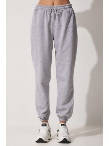 Happiness Istanbul Spodnie dresowe w kolorze jasnoszarym rozmiar: 36. Szare spodnie dresowe Happiness Istanbul, bez wzorów, z dresówki. Za 60,99 zł.