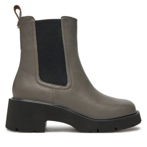 Sztyblety Camper. Szare botki Camper, bez wzorów, bez obcasa, na płaskiej podeszwie, bez zapięcia. Za 599,99 zł.