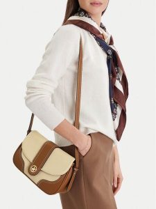 Beverly Hills Polo Club Torebka CEO-BHPC-C-011-07 Beżowy. Brązowe listonoszki Beverly Hills Polo Club, bez wzorów, z materiału, bez dodatków. Za 179,99 zł.