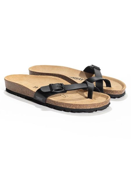 Sunbay Japonki "Petunia" w kolorze czarnym rozmiar: 41. Czarne klapki Sunbay, bez wzorów, ze skóry, z otwartym noskiem, bez obcasa. Za 149,95 zł.