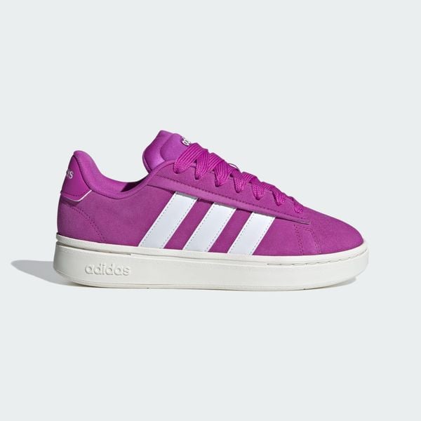 Buty Grand Court Alpha. Białe buty trekkingowe ADIDAS, bez zapięcia. Za 399,00 zł.