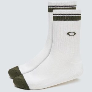 Skarpetki turystyczne długie unisex Oakley Essential Socks 3 pary. Białe skarpetki Oakley, bez wzorów. Za 70,99 zł.