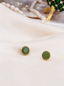 L'Atelier de Gaia Pozłacane kolczyki-wkrętki z tygrysim okiem rozmiar: onesize. Zielone kolczyki L'Atelier de Gaia, pozłacane. Za 36,95 zł.