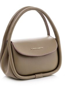 Vince Camuto Torebka "Como" w kolorze szarobrązowym - 19 x 15 x 9 cm rozmiar: onesize. Brązowe torebki klasyczne Vince Camuto, bez wzorów, z materiału, przez ramię, bez dodatków. Za 130,50 zł.