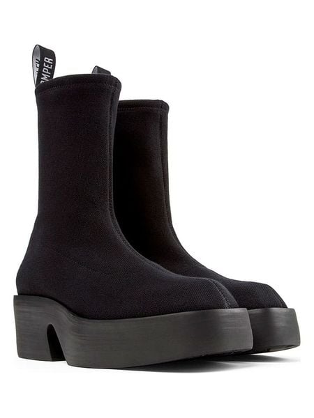 Camper Botki w kolorze czarnym rozmiar: 37. Czarne botki Camper, bez wzorów, bez obcasa, bez zapięcia. Za 267,29 zł.