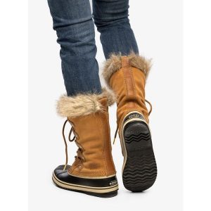 Buty zimowe damskie Sorel Joan of Arctic. Brązowe buty trekkingowe Sorel, bez zapięcia. Za 569,00 zł.