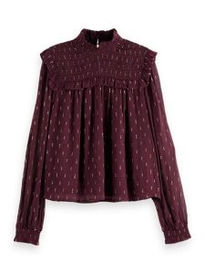 Scotch & Soda Bluzka w kolorze bordowym rozmiar: 36. Czerwone bluzki Scotch & Soda, bez wzorów, bez kołnierzyka, bez ramiączek. Za 206,42 zł.