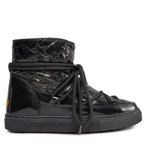 Śniegowce Inuikii. Czarne buty zimowe Inuikii, bez obcasa, bez zapięcia. Za 959,99 zł.