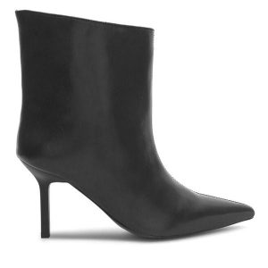 Botki GINO ROSSI. Czarne botki Gino Rossi, bez wzorów, bez obcasa, na szpilce, bez zapięcia. Za 399,99 zł.