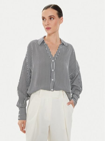 Vero Moda Koszula Bumpy 10311681 Czarny Oversize. Czarne koszule Vero Moda, m, bez wzorów, z wiskozy, bez kołnierzyka, bez ramiączek. Za 109,99 zł.