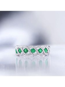 DIAMOND & CO Złoty pierścionek "Green Tarlac" z diamentami i szamaragdami rozmiar: 52. Szare pierścionki Diamond & Co, z diamentem, złote. Za 1 687,99 zł.