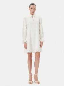 Bruuns Bazaar Sukienka koktajlowa Armade BBW4396 Biały Regular Fit. Białe kombinezony Bruuns Bazaar, bez wzorów, z syntetyku, wizytowe, bez kołnierzyka, bez ramiączek. Za 389,99 zł.