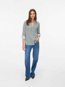 Vero Moda Koszula w kolorze biało-zielonym rozmiar: XL. Białe koszule Vero Moda, xl, bez wzorów, z wiskozy, bez kołnierzyka, bez ramiączek. Za 92,42 zł.