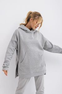 BLUZA LONI SZARY MELANŻ One size - Flawless. Szare bluzy Flawless, bez wzorów, z bawełny, bez kaptura. Za 370,00 zł.