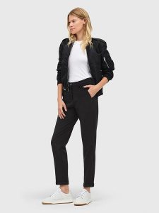 MAC Spodnie chino "Easy Chic" w kolorze czarnym rozmiar: 36. Czarne chinosy MAC, bez wzorów. Za 232,78 zł.