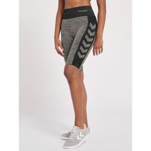 Damskie buty z wysokim stanem Hummel hmlClea. Czarne szorty Hummel, bez wzorów, z podwyższonym stanem. Za 129,00 zł.