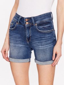 LTB Szorty jeansowe Becky X 60645 15094 Niebieski Slim Fit. Niebieskie szorty LTB, bez wzorów, z bawełny. Za 179,99 zł.