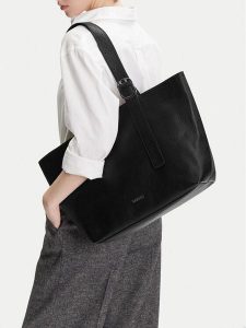 Lasocki Torebka Lasocki-CEO-LSK-L-012-08 Czarny. Czarne shopper bag Lasocki, bez wzorów, ze skóry, bez dodatków. Za 199,99 zł.