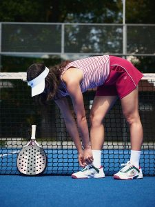 4F Buty do tenisa FORCEPOINT damskie - białe 38. Białe buty sportowe 4f, bez wzorów, bez zapięcia, tenisowe. Za 349,99 zł.