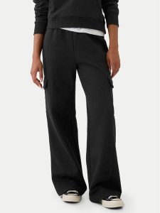 Gap Spodnie dresowe 523564-01 Czarny Relaxed Fit. Czarne spodnie dresowe GAP, s, bez wzorów, z bawełny. Za 159,99 zł.