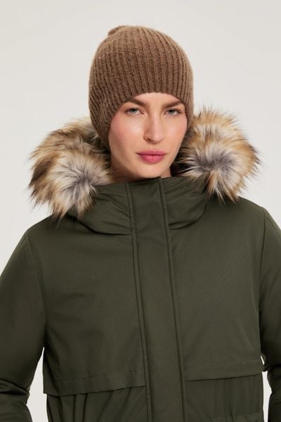 Czapka beanie brązowa. Brązowe czapki MOODO, bez wzorów, z elastanu. Za 39,99 zł.