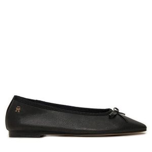 Baleriny Tommy Hilfiger. Czarne balerinki TOMMY HILFIGER, bez wzorów, bez obcasa, bez zapięcia. Za 239,99 zł.