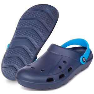 Klapki basenowe Aqua Speed Lora. Czarne klapki Aqua-Speed, bez wzorów, bez obcasa. Za 49,99 zł.