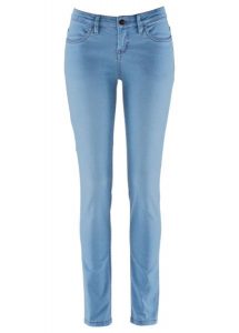 Jeansy skinny ze stretchem, mid waist. Niebieskie jeansy bonprix, bez wzorów, z jeansu. Za 84,99 zł.
