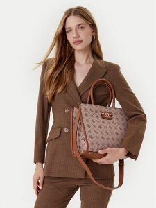 Guess Torebka Neda HWJP96 54220 Beżowy. Brązowe torebki klasyczne Guess, z aplikacjami, z poliesteru, bez dodatków. Za 379,99 zł.