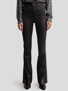 Jeansy damskie bootcut z rozcięciami woskowane czarne Blake 924. Czarne jeansy Big Star, bez wzorów, z jeansu. W wyprzedaży za 219,99 zł.
