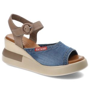 Niebieskie Sandały Artiker Stylowe Obuwie Damskie Na Koturnie. Niebieskie sandały ARTIKER, bez wzorów, z jeansu, bez obcasa, na koturnie, bez zapięcia. Za 239,00 zł.
