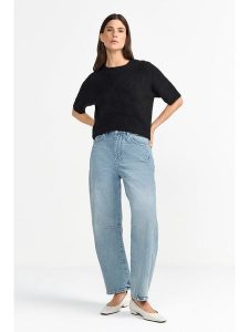 Rich & Royal Sweter w kolorze czarnym rozmiar: L. Czarne swetry oversize Rich & Royal, l, bez wzorów, bez ramiączek. Za 234,95 zł.
