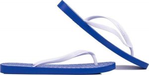 Klapki basenowe damskie Ipanema Classica Hap. Białe klapki Ipanema, bez wzorów, z gumy, bez obcasa, na płaskiej podeszwie. Za 56,99 zł.