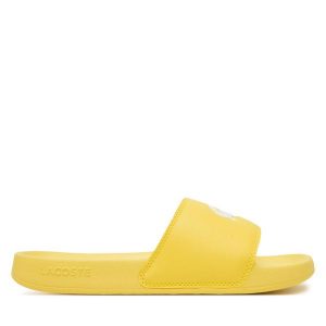 Klapki Lacoste. Żółte klapki Lacoste, bez wzorów, bez obcasa. Za 119,99 zł.